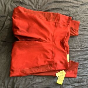 Old Navy Burgundy Go-Dry Leggings